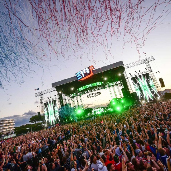 Maeva Carter @ Electrobeach Music Festival 2017