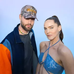 Tracklist artwork